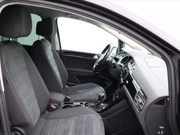 Volkswagen Touran 2,0 TDI 110kW Highline DSG DPH - foto 13