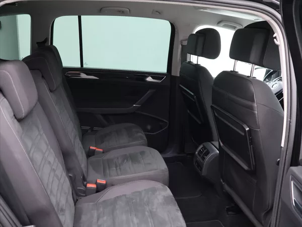 Volkswagen Touran 2,0 TDI 110kW Highline DSG DPH - foto 14