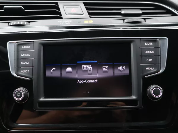 Volkswagen Touran 2,0 TDI 110kW Highline DSG DPH - foto 25