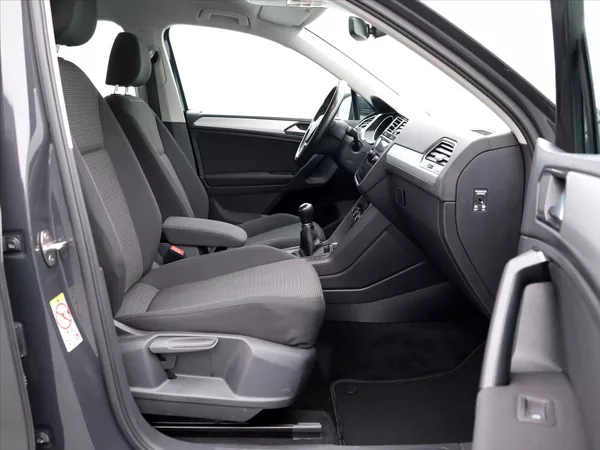 Volkswagen Tiguan 1.4 TSI 110kW LED Navi 1.Maj. - foto 12