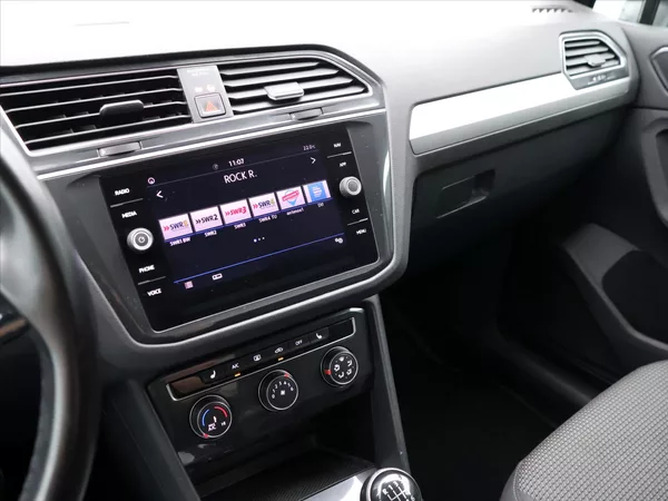 Volkswagen Tiguan 1.4 TSI 110kW LED Navi 1.Maj. - foto 23