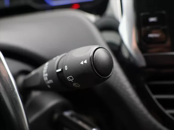 Peugeot 2008 1,2 VTi 60kW AT,Navi - foto 17