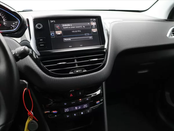 Peugeot 2008 1,2 VTi 60kW AT,Navi - foto 20