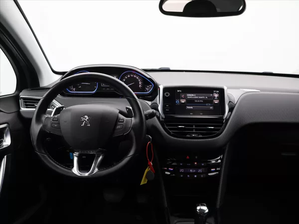 Peugeot 2008 1,2 VTi 60kW AT,Navi - foto 24