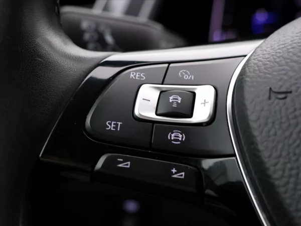 Volkswagen Tiguan 1,5 TSI 110kW LED Virtual Navi - foto 21