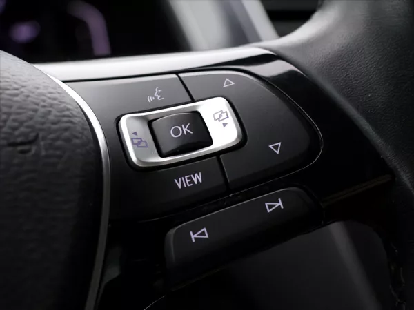 Volkswagen Tiguan 1,5 TSI 110kW LED Virtual Navi - foto 22