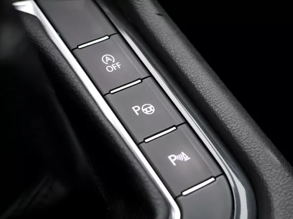 Volkswagen Tiguan 1,5 TSI 110kW LED Virtual Navi - foto 30