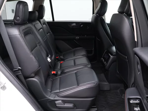 Lincoln Aviator 3,0 EvoBoost V6 AWD CZ - foto 14