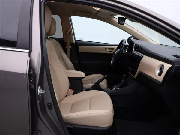 Toyota Corolla 1,6 VVT-i Aut. CZ Executive - foto 12
