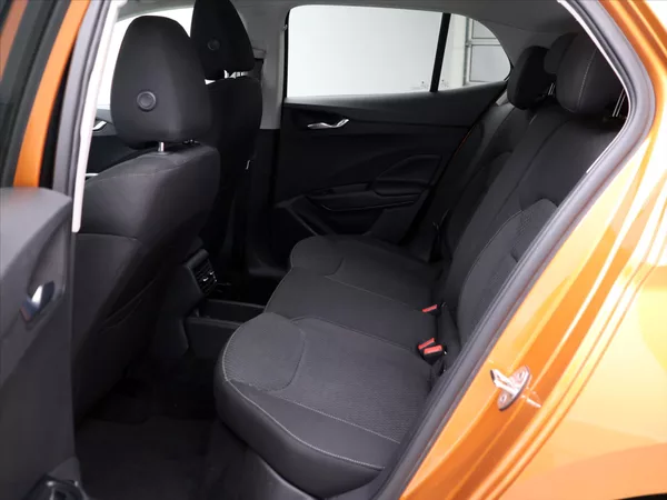 Škoda Fabia 1,0 TSI 81kW CZ Style DPH - foto 14