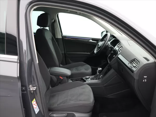 Volkswagen Tiguan 2,0 TSI 140kW 4MOT DSG DPH Ele - foto 12