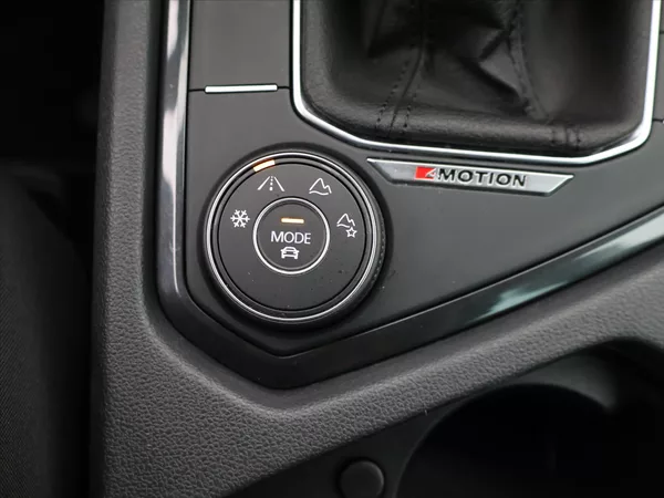 Volkswagen Tiguan 2,0 TSI 140kW 4MOT DSG DPH Ele - foto 24