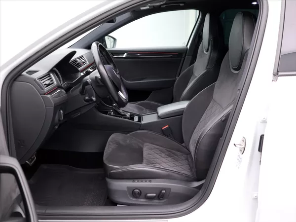 Škoda Superb 2,0 TDI DSG 4x4 Sportline - foto 12