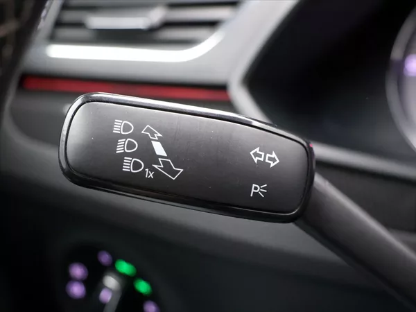 Škoda Superb 2,0 TDI DSG 4x4 Sportline - foto 19