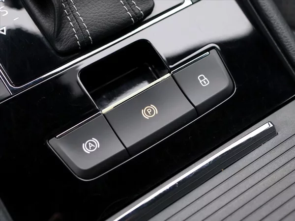Škoda Superb 2,0 TDI DSG 4x4 Sportline - foto 30
