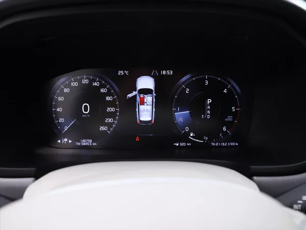 Volvo V90 2,0 D4 140kW Drive-E Momentum - foto 17