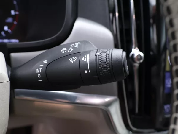 Volvo V90 2,0 D4 140kW Drive-E Momentum - foto 21