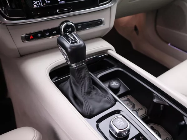 Volvo V90 2,0 D4 140kW Drive-E Momentum - foto 25