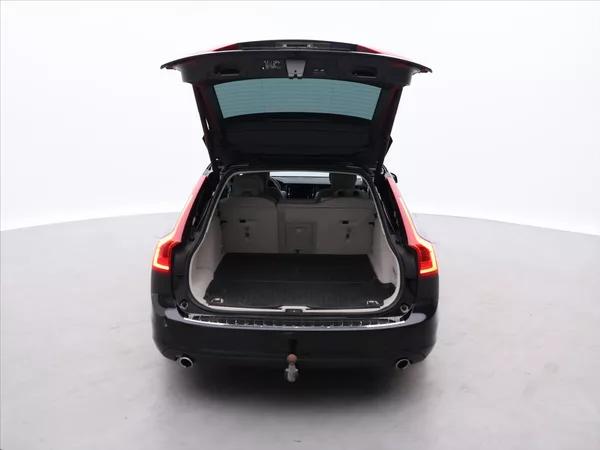 Volvo V90 2,0 D4 140kW Drive-E Momentum - foto 9