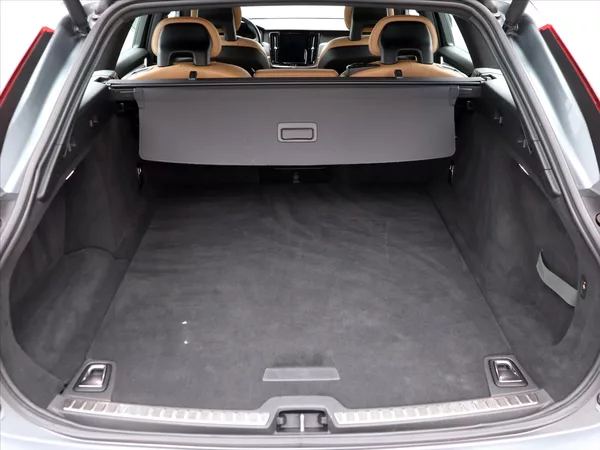 Volvo V90 2.0 D3 110kW Momentum LED - foto 10