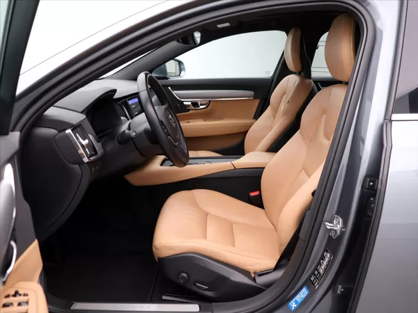 Volvo V90 2.0 D3 110kW Momentum LED - foto 12