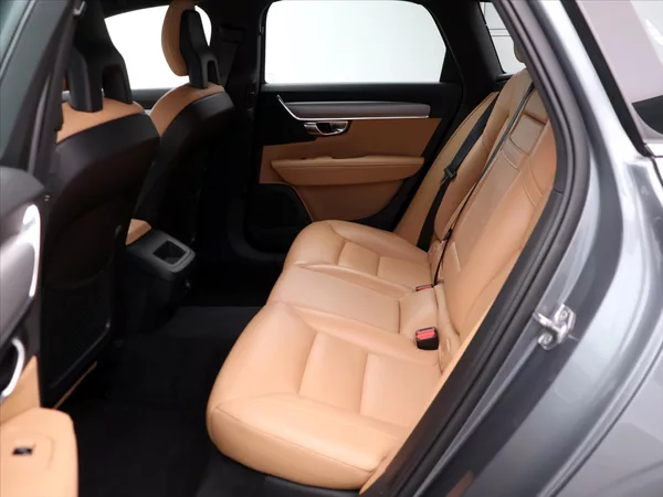 Volvo V90 2.0 D3 110kW Momentum LED - foto 15