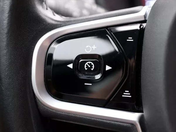 Volvo V90 2.0 D3 110kW Momentum LED - foto 23