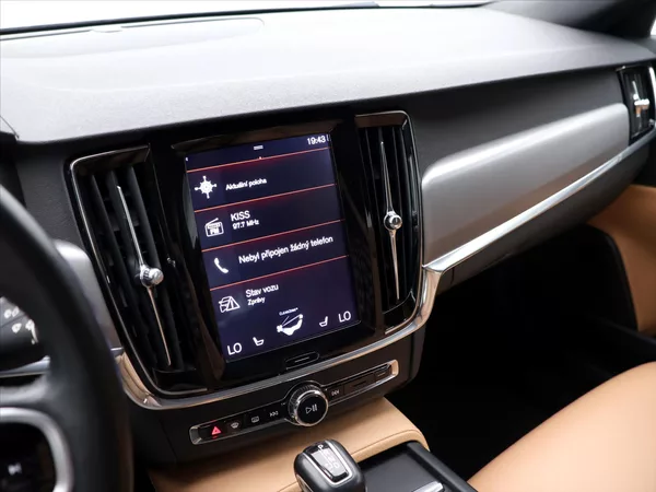 Volvo V90 2.0 D3 110kW Momentum LED - foto 25