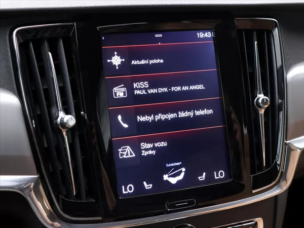 Volvo V90 2.0 D3 110kW Momentum LED - foto 26