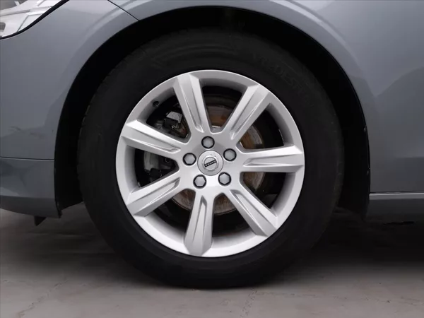 Volvo V90 2.0 D3 110kW Momentum LED - foto 33