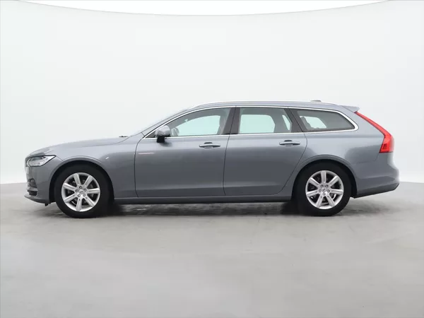 Volvo V90 2.0 D3 110kW Momentum LED - foto 4