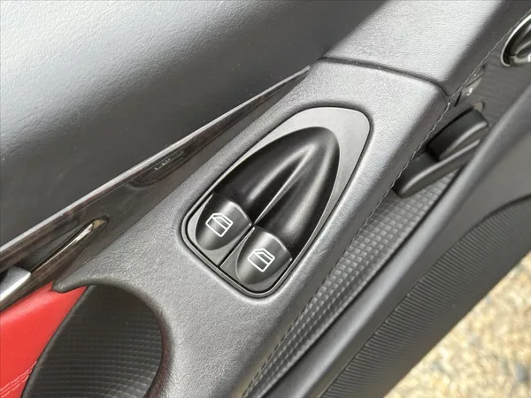 Mercedes-Benz SL 55 AMG 5.4 368kW - foto 10