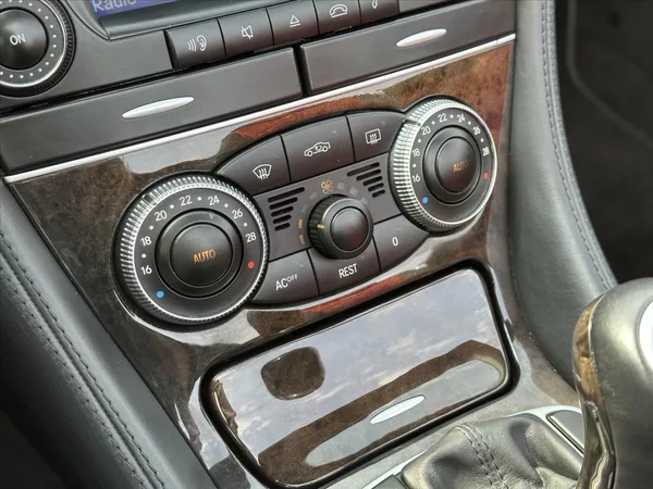 Mercedes-Benz SL 55 AMG 5.4 368kW - foto 23