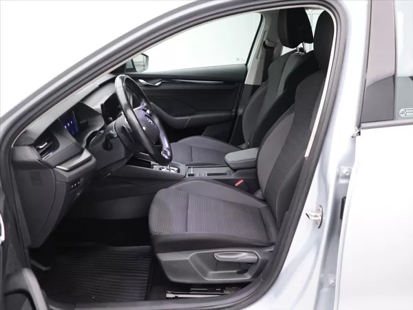 Škoda Octavia 2,0 TDI 110kW 4x4 DSG DPH CZ - foto 11