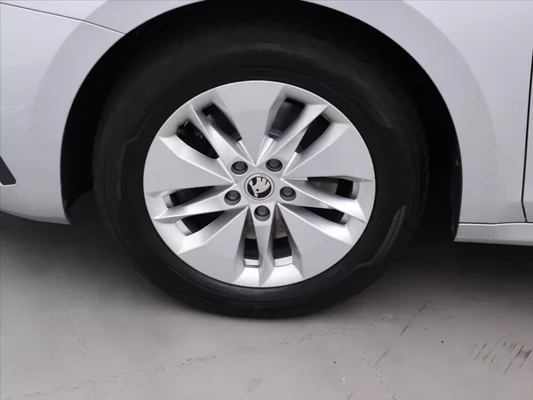 Škoda Octavia 2,0 TDI 110kW 4x4 DSG DPH CZ - foto 25