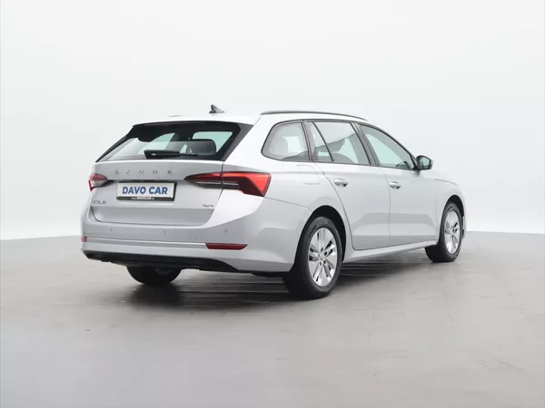 Škoda Octavia 2,0 TDI 110kW 4x4 DSG DPH CZ - foto 7