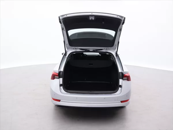 Škoda Octavia 2,0 TDI 110kW 4x4 DSG DPH CZ - foto 9