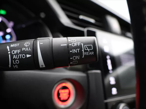 Honda Civic 1,0 VTEC 93kw Executive - foto 18