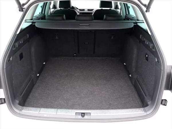 Škoda Superb 2,0 TDI 147kW DSG 4x4 L&K DPH - foto 10