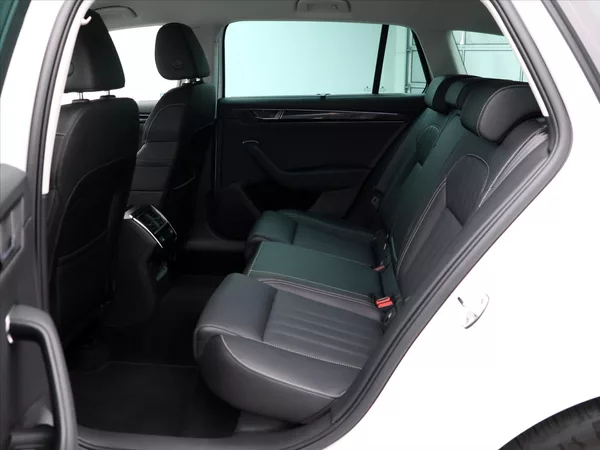 Škoda Superb 2,0 TDI 147kW DSG 4x4 L&K DPH - foto 15