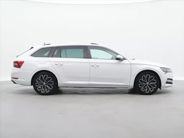 Škoda Superb 2,0 TDI 147kW DSG 4x4 L&K DPH - foto 8