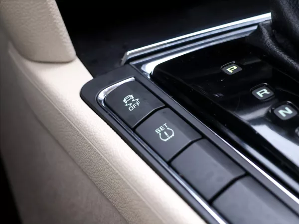 Škoda Superb 2,0 TDI 4x4 DSG Exclusive Kůže - foto 24