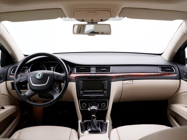 Škoda Superb 2,0 TDI 4x4 DSG Exclusive Kůže - foto 27