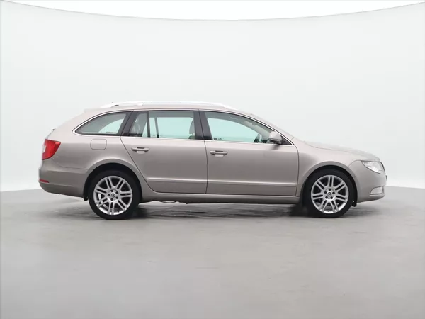 Škoda Superb 2,0 TDI 4x4 DSG Exclusive Kůže - foto 8