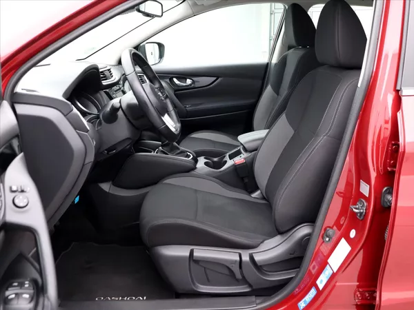 Nissan Qashqai 1,3 DIG-T 116kW DCT Shiro - foto 11