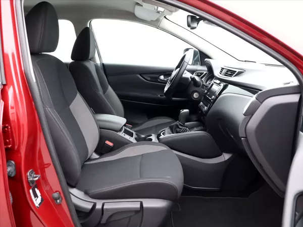 Nissan Qashqai 1,3 DIG-T 116kW DCT Shiro - foto 12