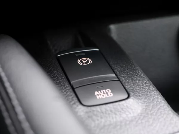 Nissan Qashqai 1,3 DIG-T 116kW DCT Shiro - foto 26