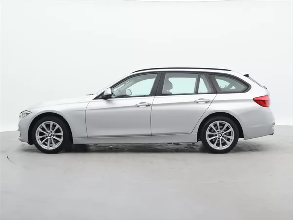 BMW Řada 3 2,0 318da 110kW Advantage - foto 9