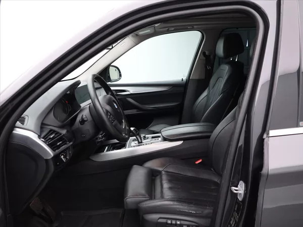 BMW X5 3,0 30d 190kW xDrive CZ - foto 12