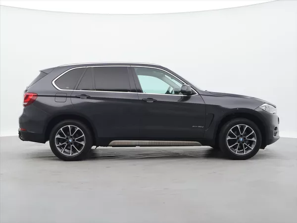 BMW X5 3,0 30d 190kW xDrive CZ - foto 8